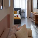 Modern 3br Lofts - Contemporary Design By Calea Victoriei