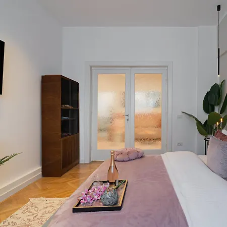 Modern 3br Lofts - Contemporary Design By Calea Victoriei