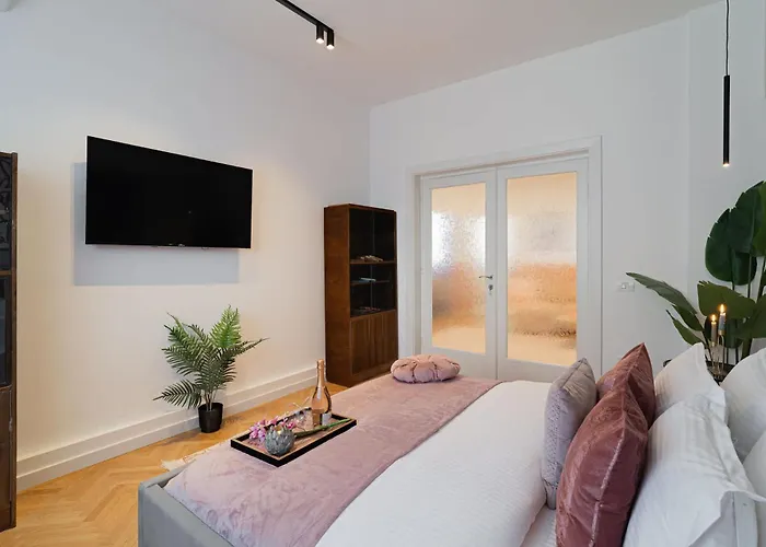 Modern 3br Lofts - Contemporary Design By Calea Victoriei