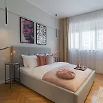 Modern 3br Lofts - Contemporary Design By Calea Victoriei شقة بوخارست