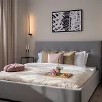 Modern 3br Lofts - Contemporary Design By Calea Victoriei * بوخارست