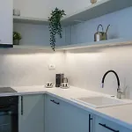 Modern 3br Lofts - Contemporary Design By Calea Victoriei * بوخارست