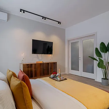 Modern 3br Lofts - Contemporary Design By Calea Victoriei * Bukarest